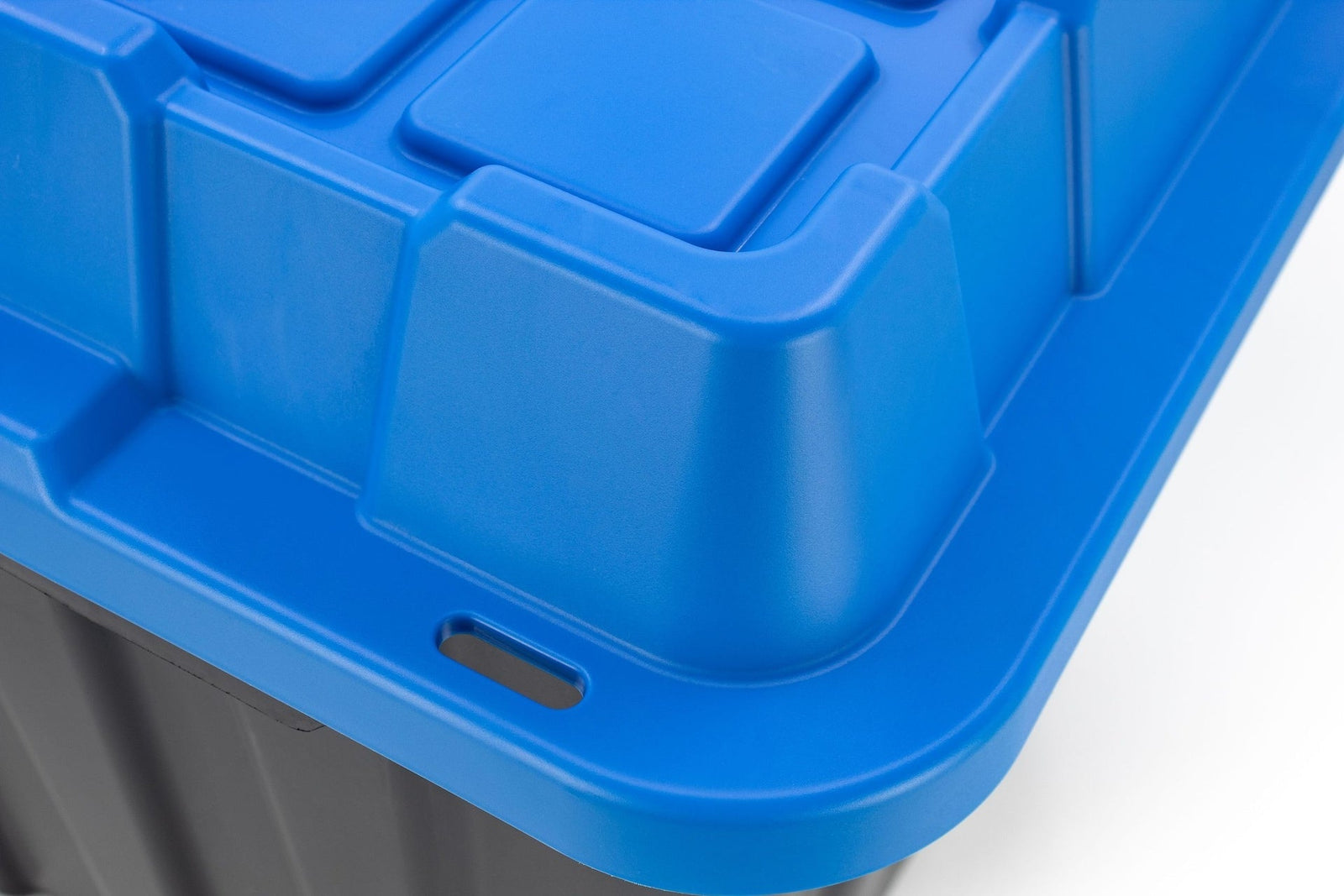 Heavy-Duty Polypropylene Tote with Domed Lid, 88-L T7Z0 - product image 6