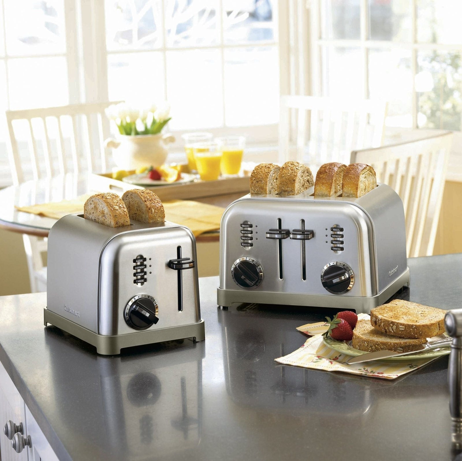 Metal Classic Toaster with 6 Settings, Stainless Steel, 2-Slices D8W1 - product image 5