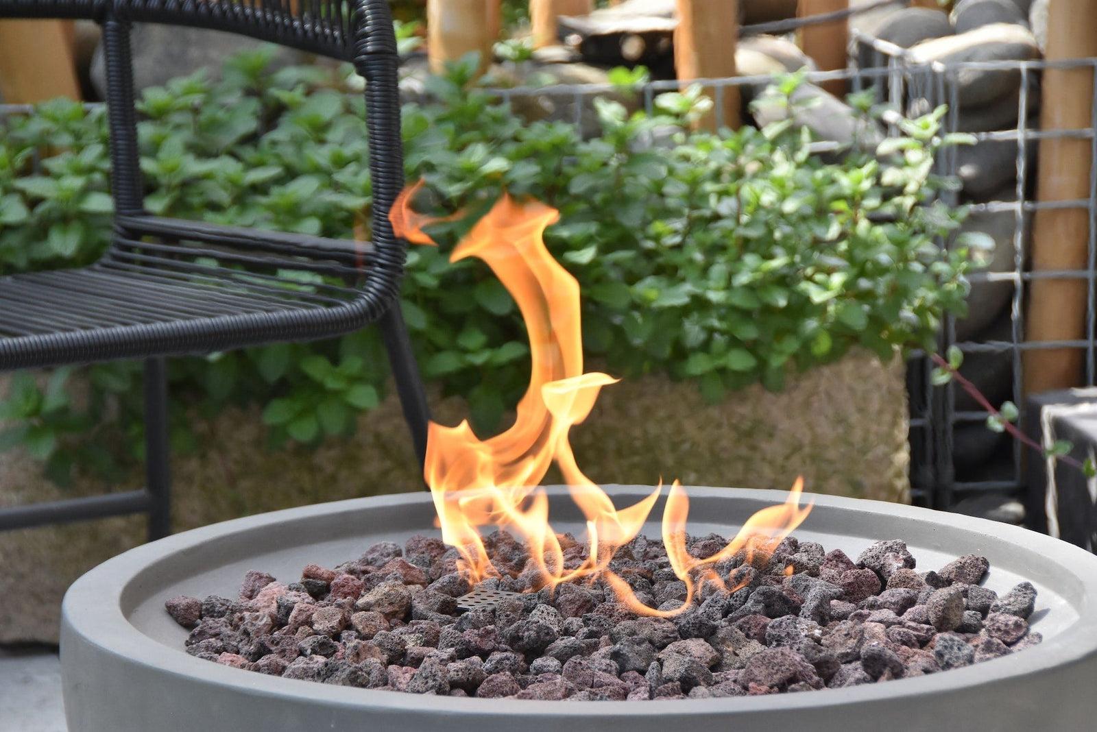 Nantucket Round Propane-Fueled Fire Bowl with Lava Rock & Canvas Cover, 40,000 BTUs, 14-in L2O9 - product image 2