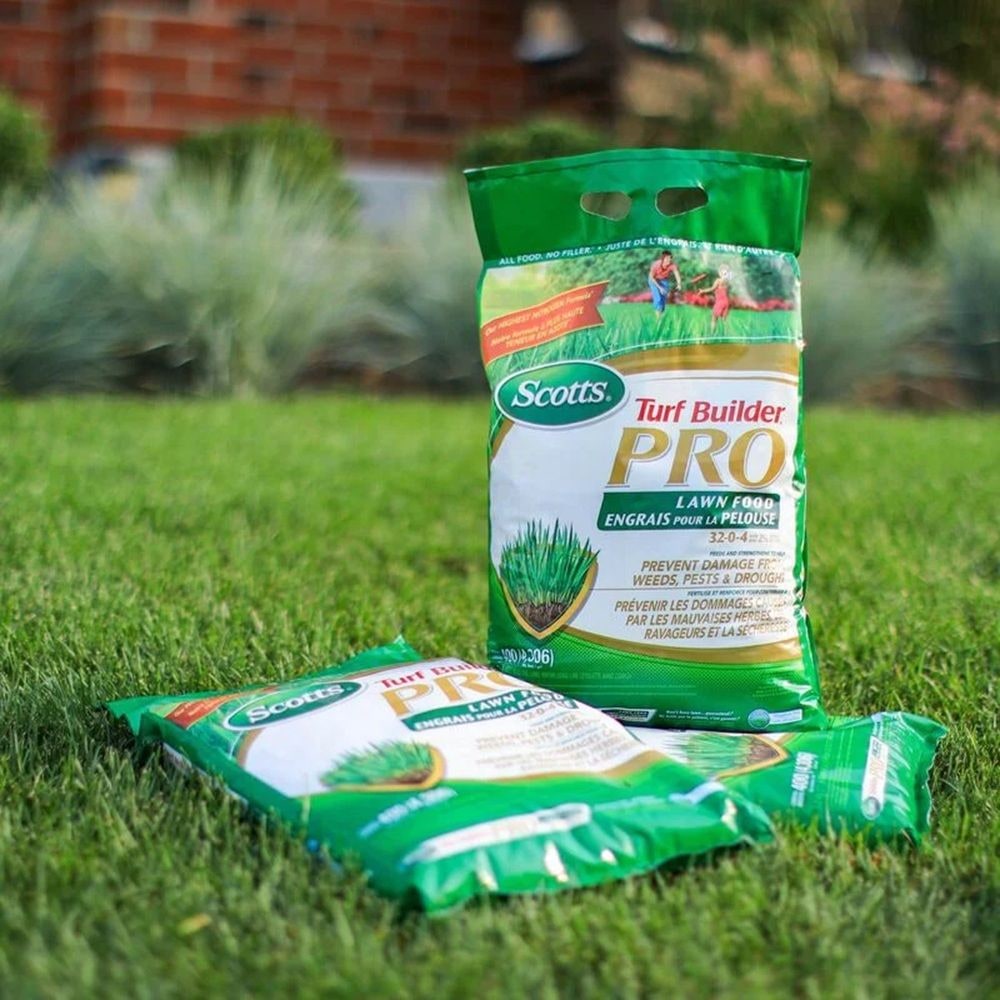 Turf Builder PRO Lawn Fertilizer, 400-m2 Z5T7 - product image 2