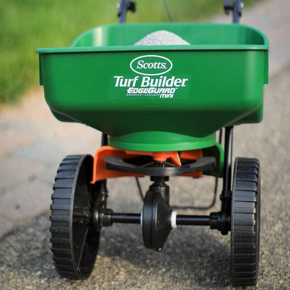 Turf Builder PRO Lawn Fertilizer, 400-m2 Z5T7 - product image 5